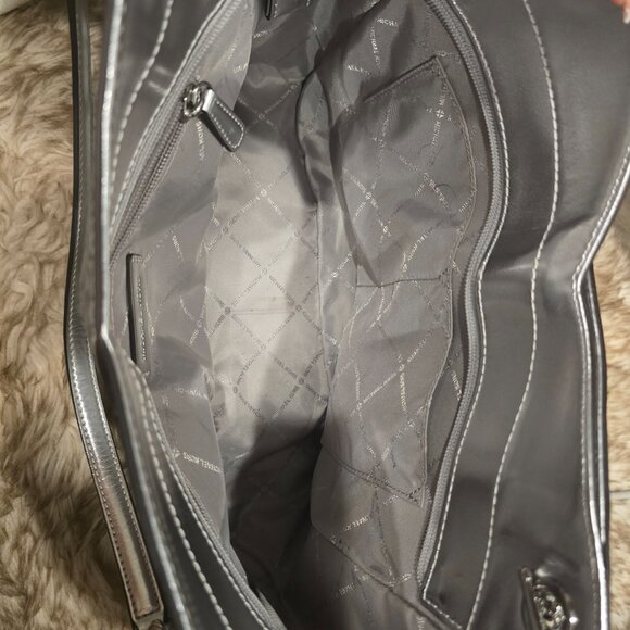 Michael Kors Jet Set Travel Large Chain Shoulder Tote Bag - Picture 9 of 12